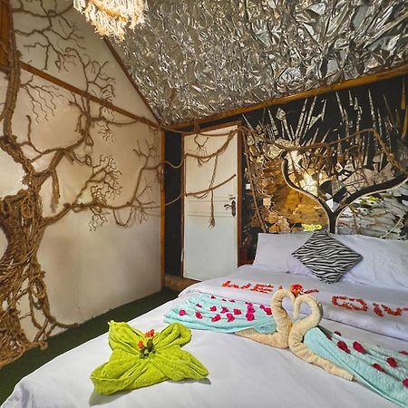 The Rabbit Tree Hostel Gili Meno Exterior foto