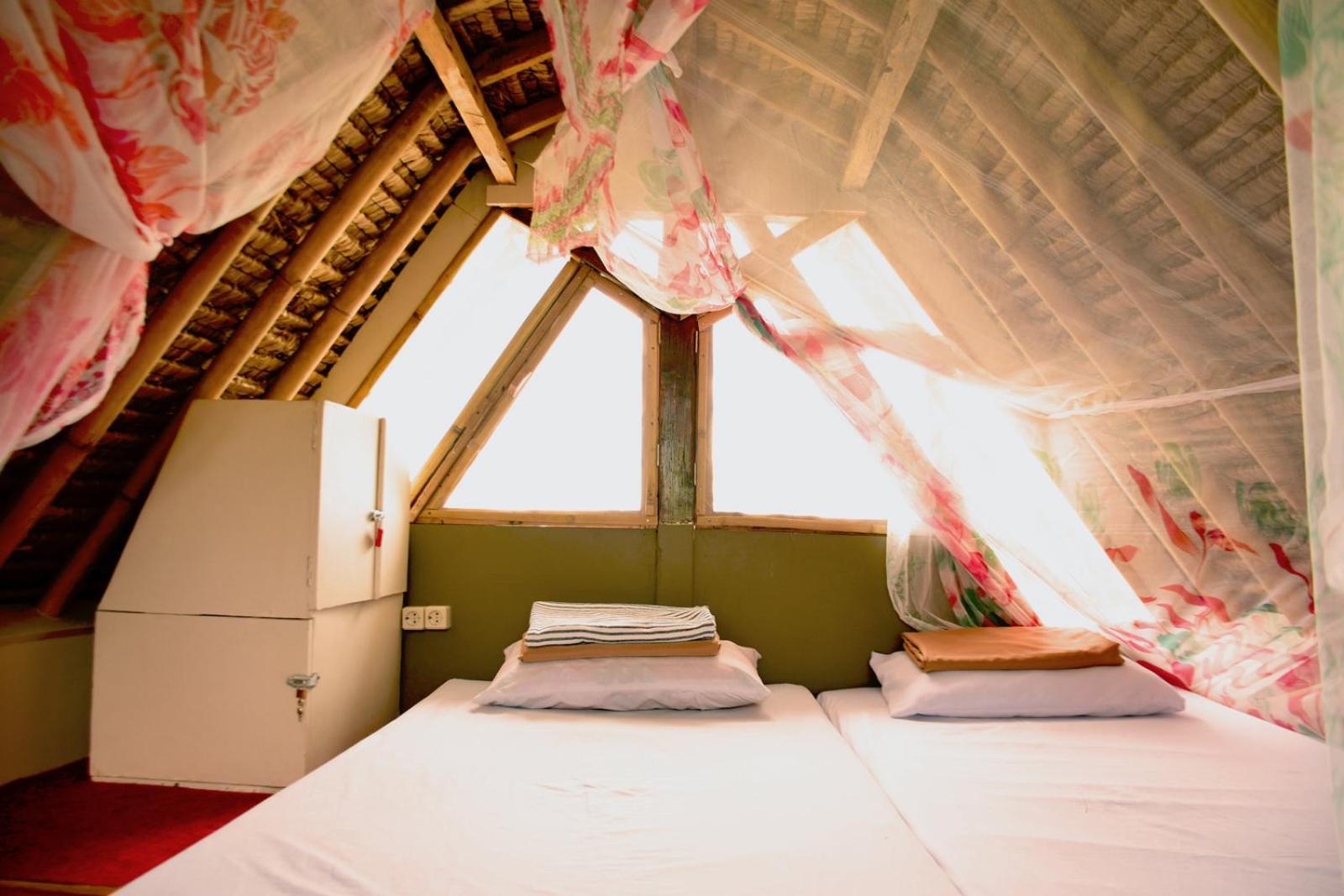 The Rabbit Tree Hostel Gili Meno Exterior foto