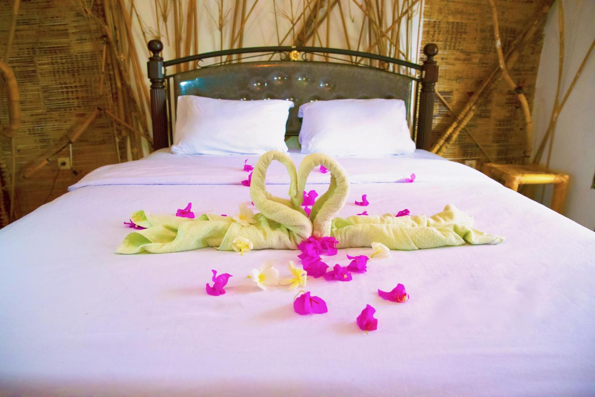 The Rabbit Tree Hostel Gili Meno Exterior foto