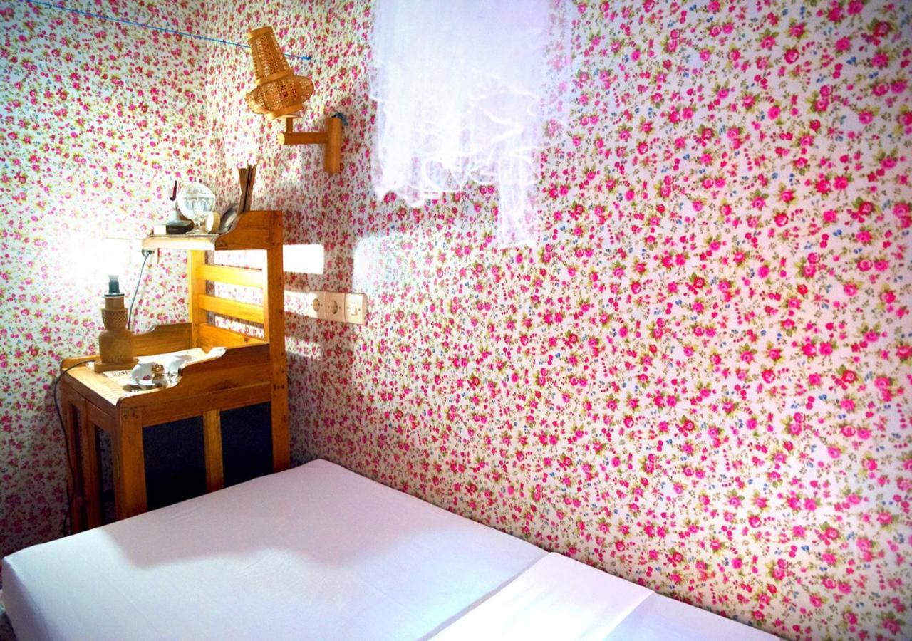 The Rabbit Tree Hostel Gili Meno Quarto foto