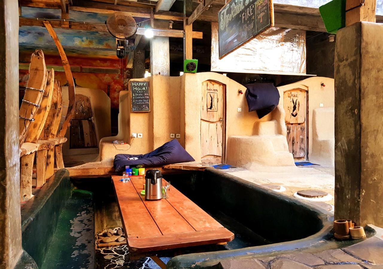 The Rabbit Tree Hostel Gili Meno Exterior foto