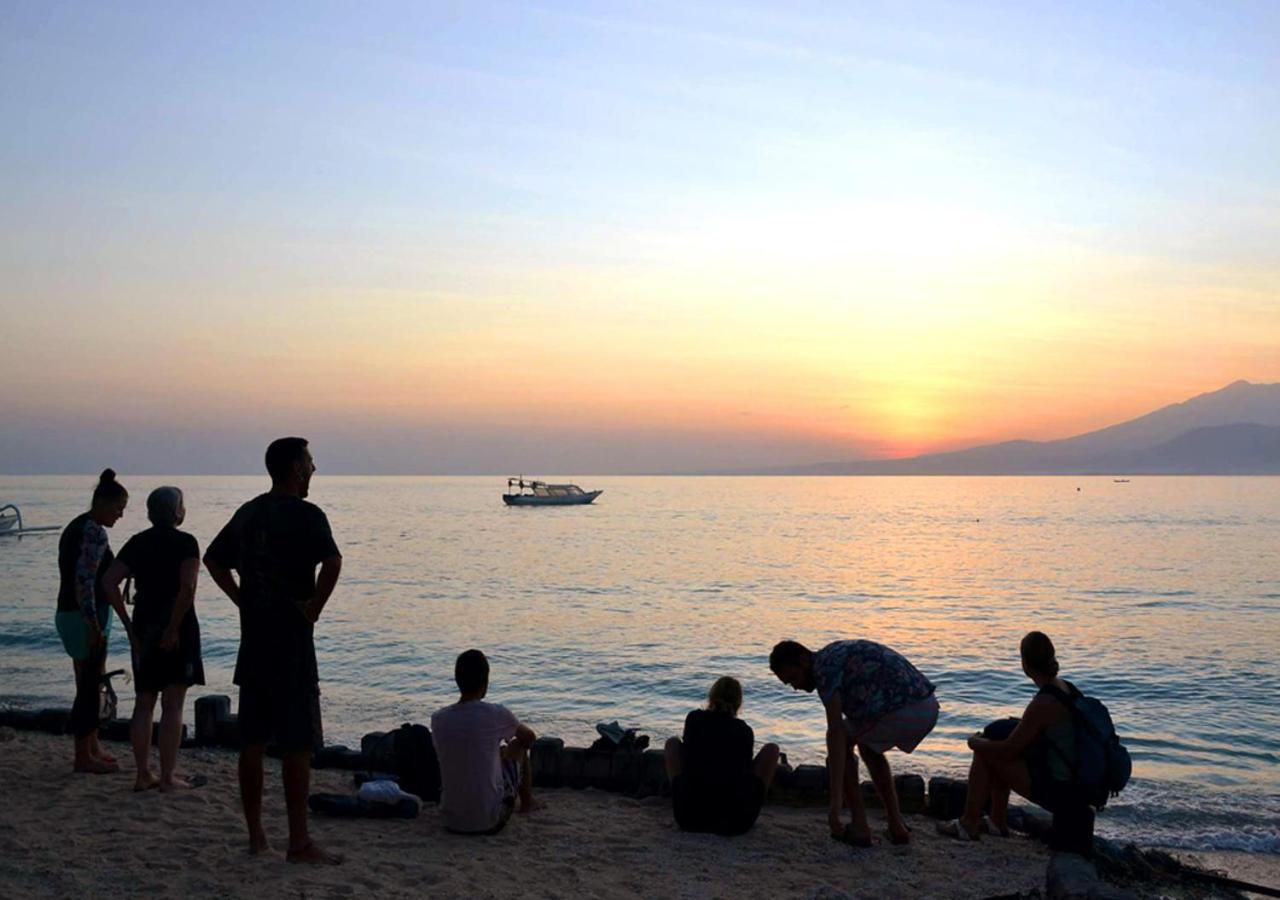 The Rabbit Tree Hostel Gili Meno Exterior foto