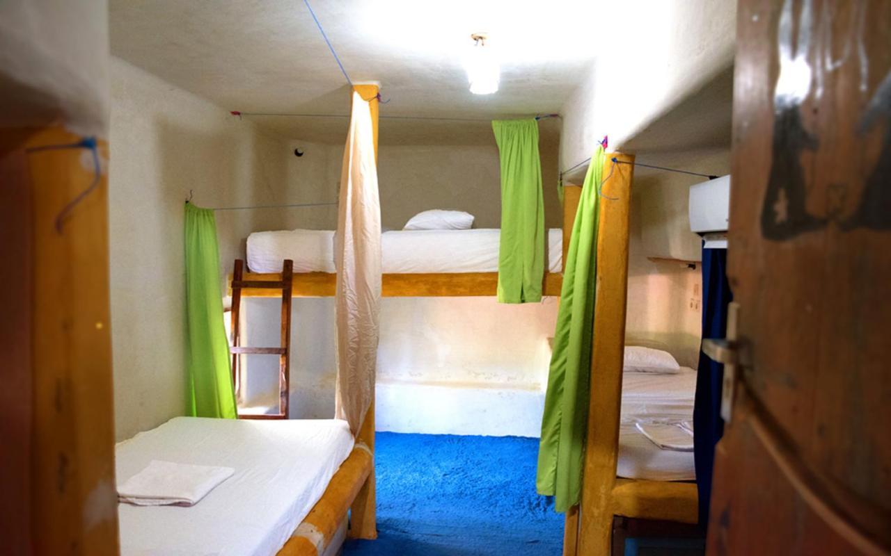 The Rabbit Tree Hostel Gili Meno Exterior foto